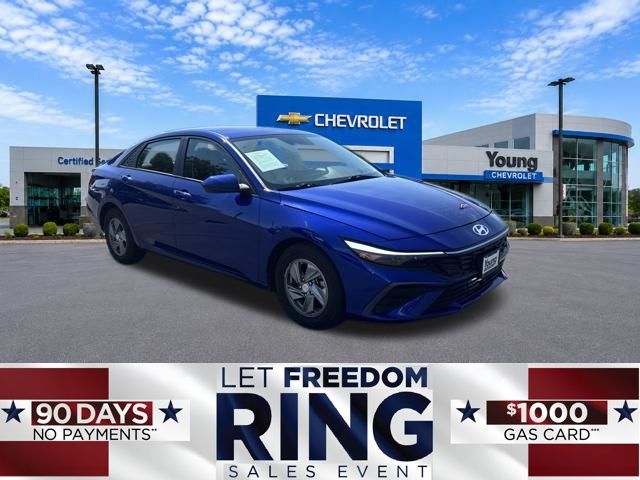 2024 Hyundai Elantra SE