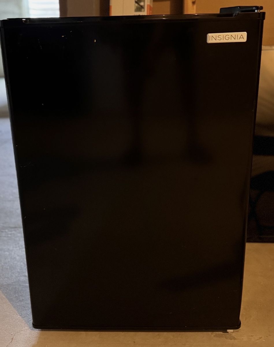 Mini Refrigerator insignia
