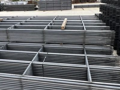 Continuous Fence 4 Rail x 1-1/4" x 48"