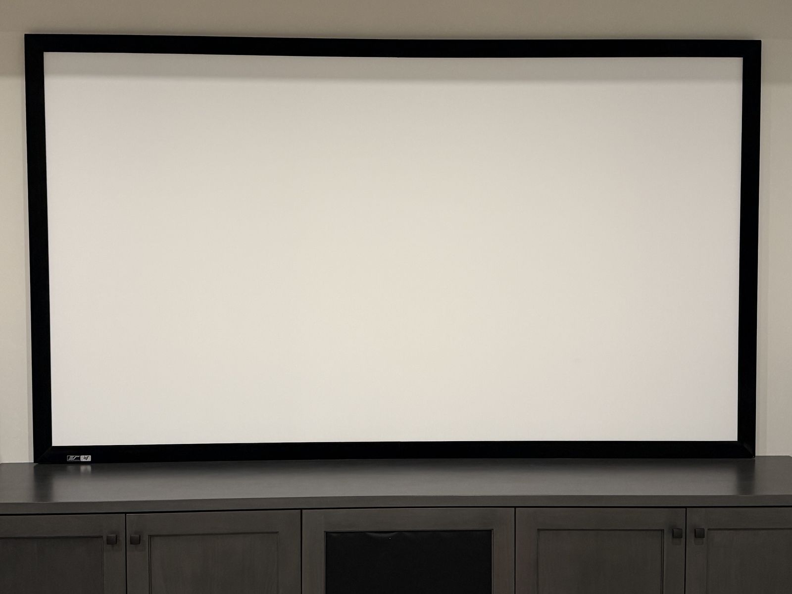 Projection Screen