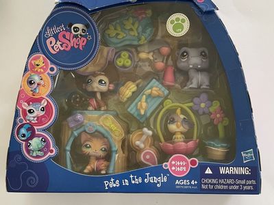 Littlest Pet Shop Playset, Pets in the Jungle, 2010, NIB, Rare