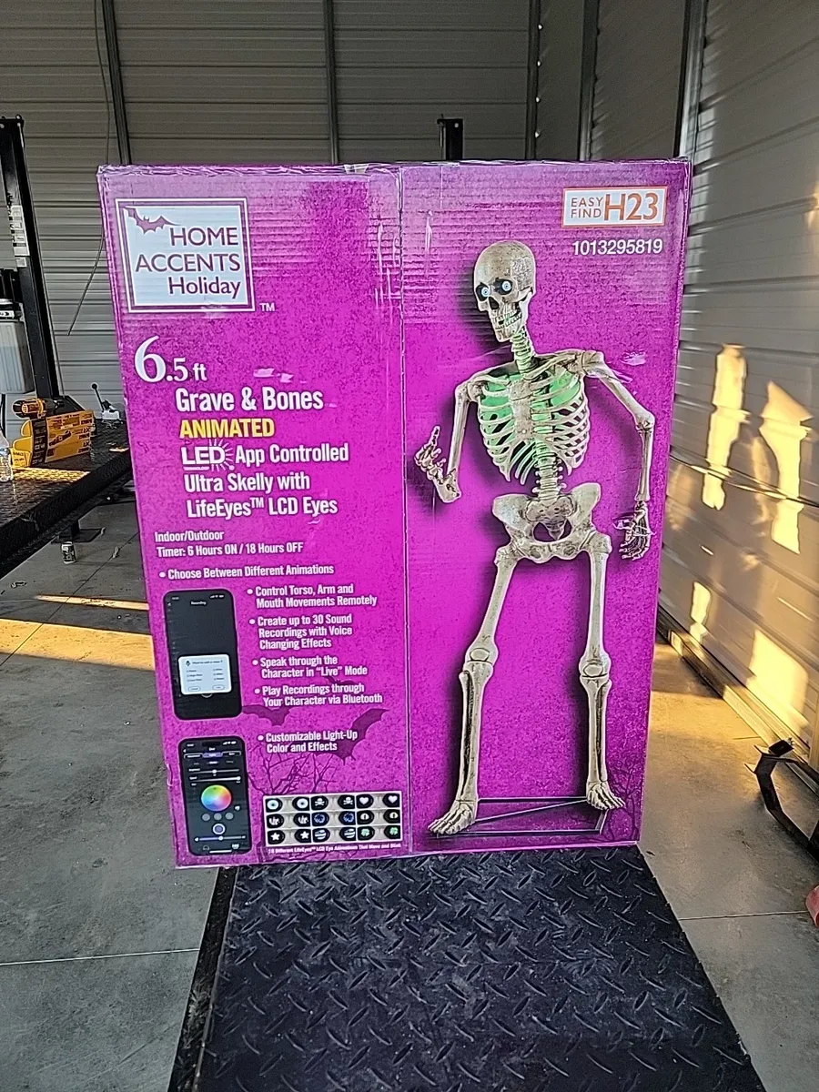 Brand New 6.5' Ultra Skelly App Controlled from Home Depot Halloween