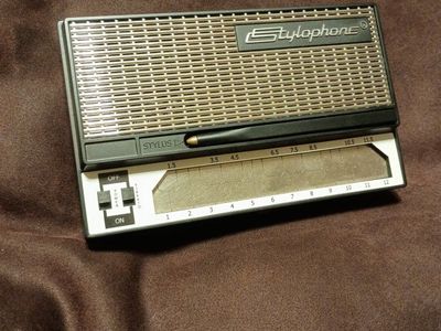 Vintage Style Stylophone Pocket Electronic Organ Synthesizer with Stylus
