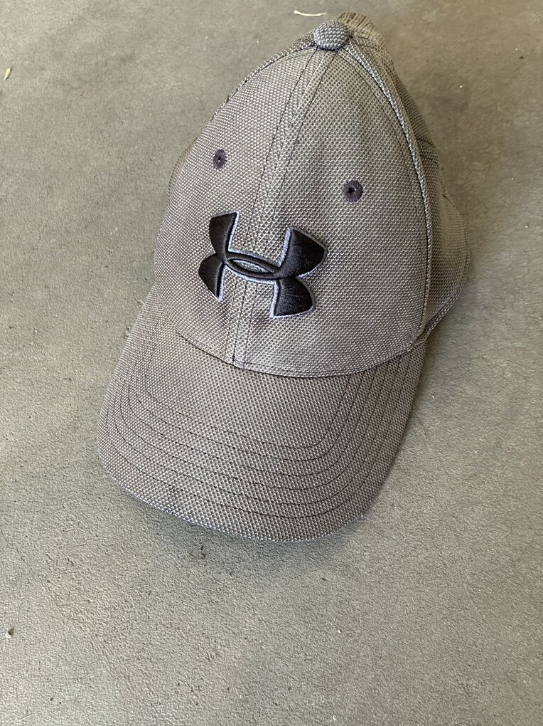 Under Armour golf hat grey M/L sell or trade