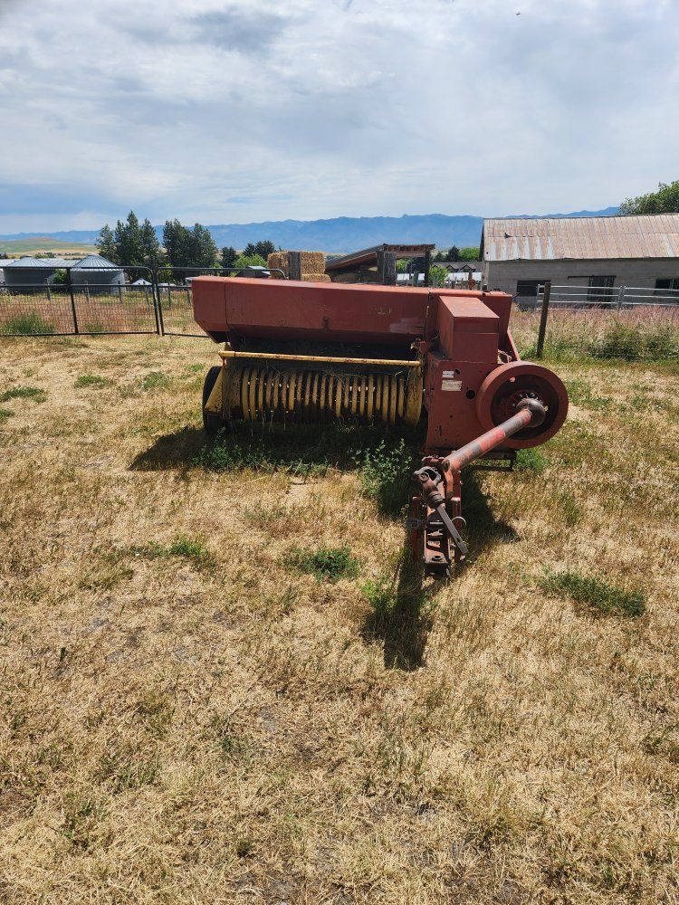 NH Hayliner 283 Parts baler