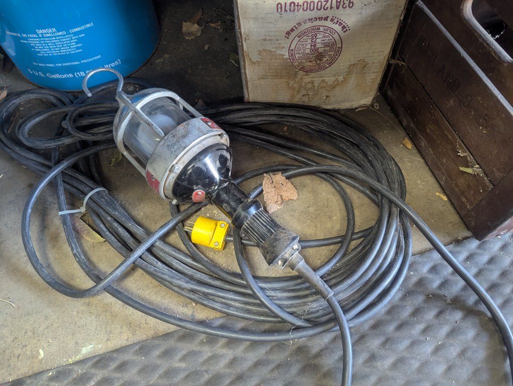 heavy duty corded light