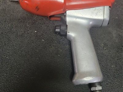 Snap-on Air Impact Wrench - Heavy Duty Automotive Tool