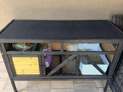 Rabbit Hutch/Cage