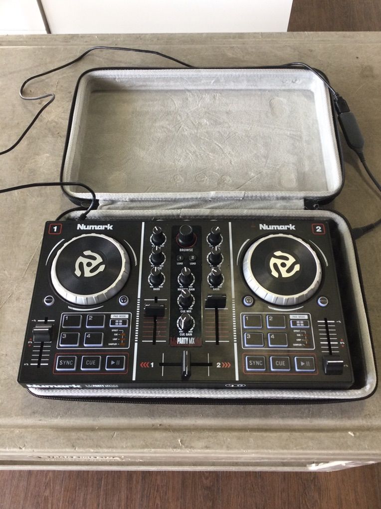 Numark DJ Controller