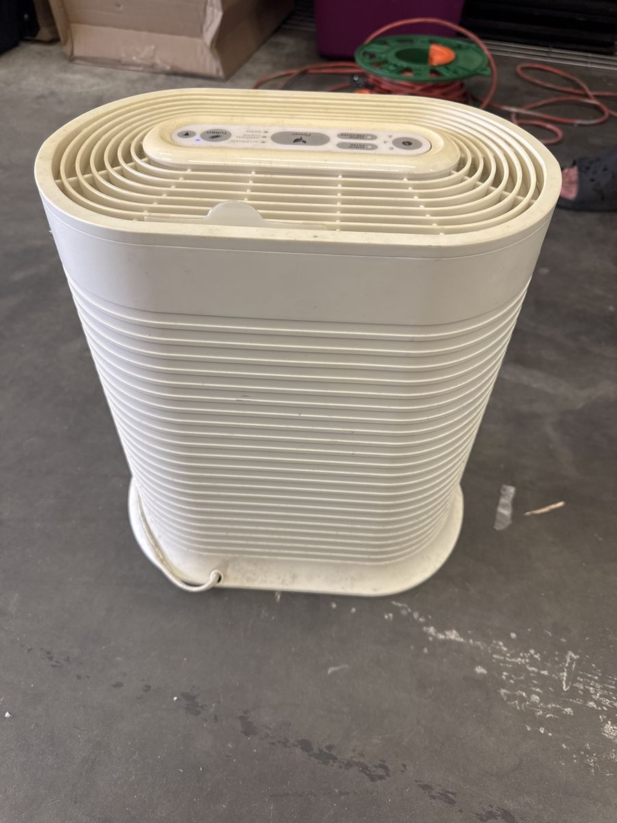 Honeywell HPA-100 Series air purifier