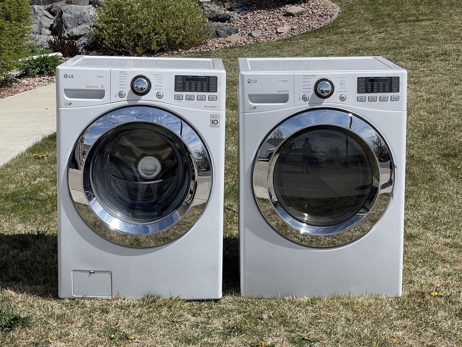 LG Front Load Washer and Dryer Combo