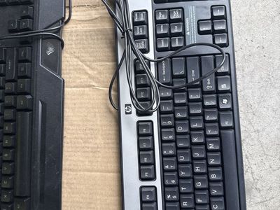 HP USB Wired Keyboard, Black & Silver, Standard QWERTY Layout, PS/2 Adapter Included