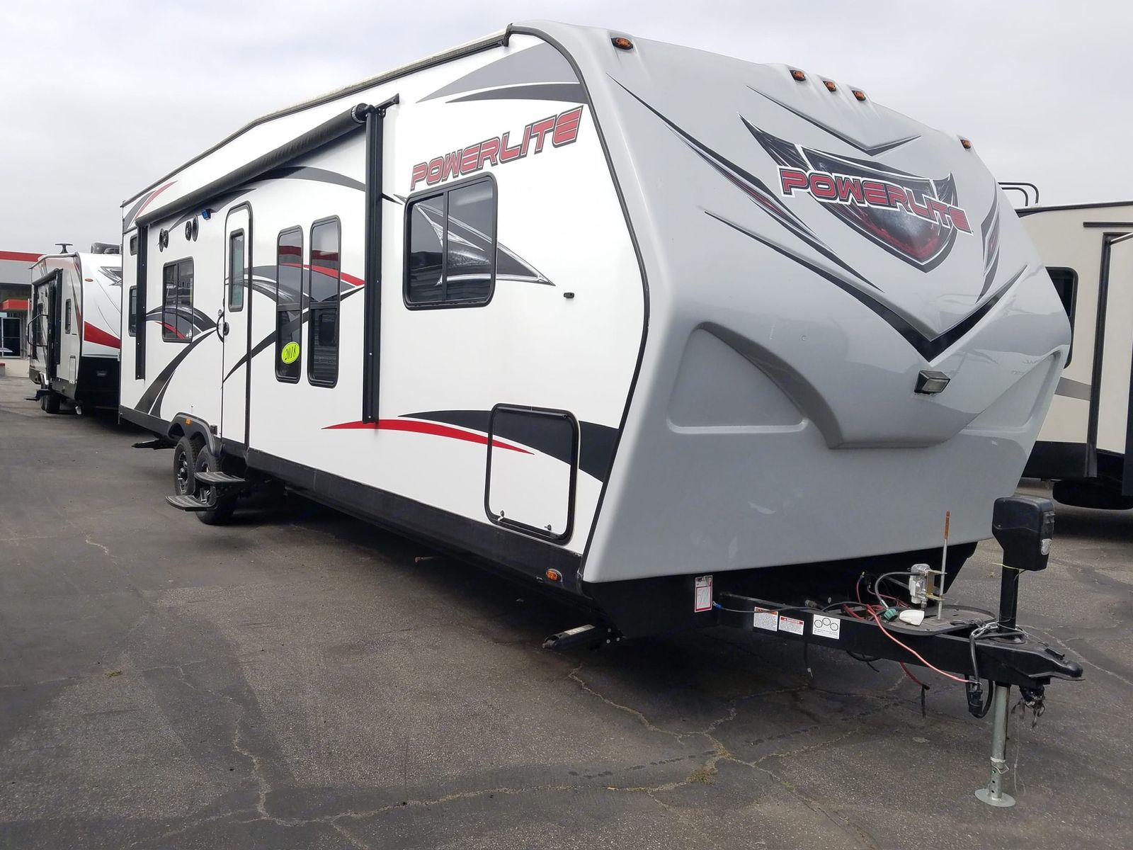 2017 Pacific Coachworks Powerlite 29FBXL Toy Hauler – Generator, Fuel Station, Sleeps 8