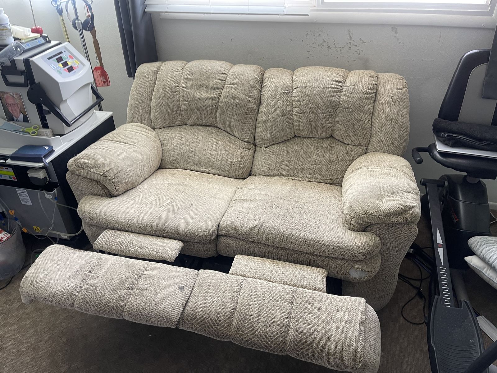 FREE COUCH