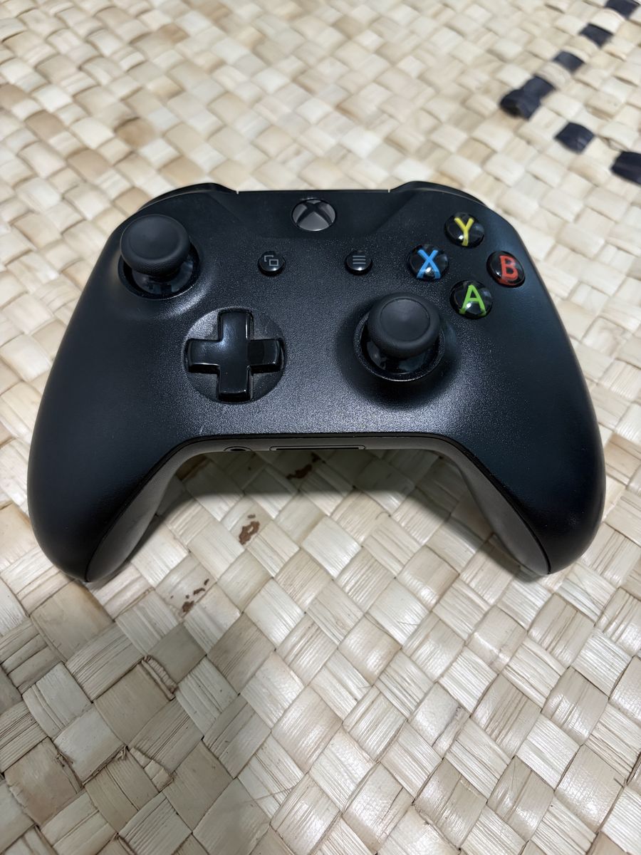 Microsoft Xbox One Wireless Controller - No Stick Drift