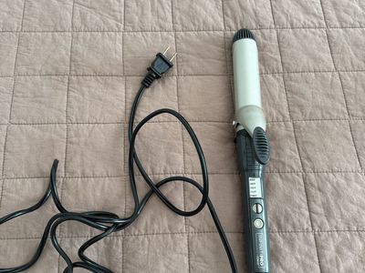 Conair InfinitiPRO Curling Iron, Cream/Black - Used, Good Condition