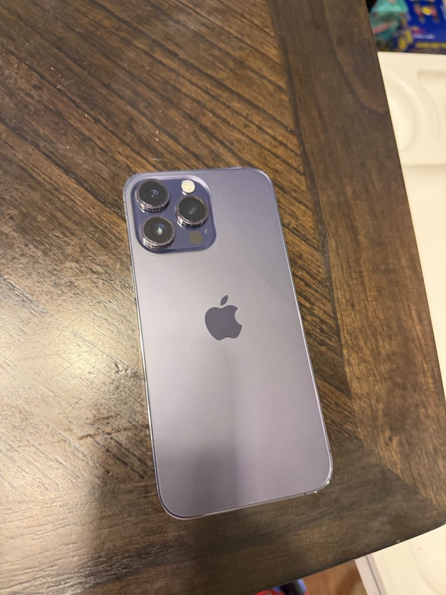 128 GB iPhone 14 Pro Max w/ Case, and Zagg Glass