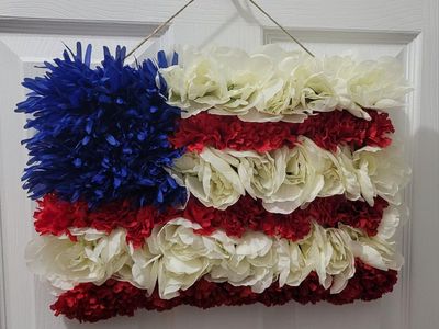 Handmade Decorative Door Hangers and Wreaths
