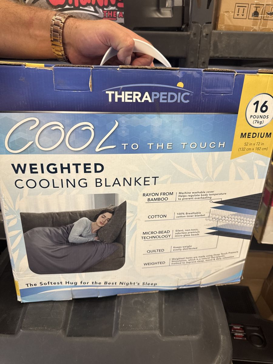 Therapedic weighted cooling blanket, featuring 16 pounds of weight and a cooling rayon cover made from bamboo.