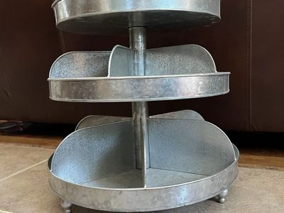 Tall big metal spinning organizer 24” tall 17” W