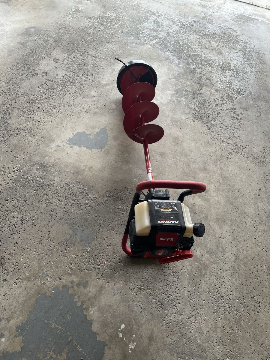Eskimo Mako 43cc Gas Ice Auger 10-Inch