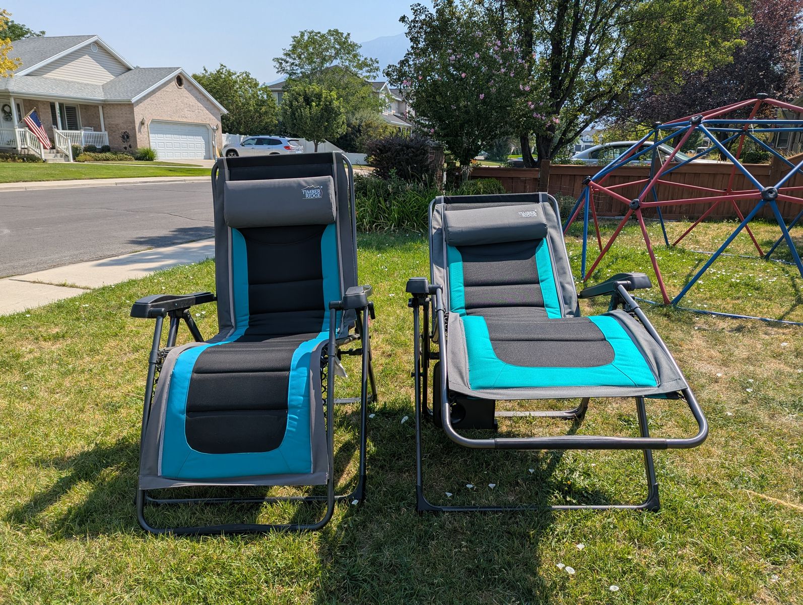 Set of 2 Timber Ridge Padded Zero Gravity Chairs with Side Tray & Headrest