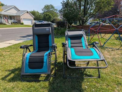 Set of 2 Timber Ridge Padded Zero Gravity Chairs with Side Tray & Headrest