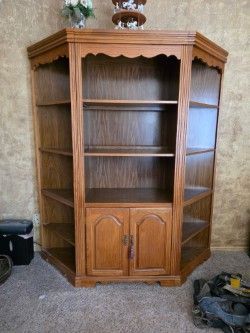 vintage Ethan Allen corner bookcase