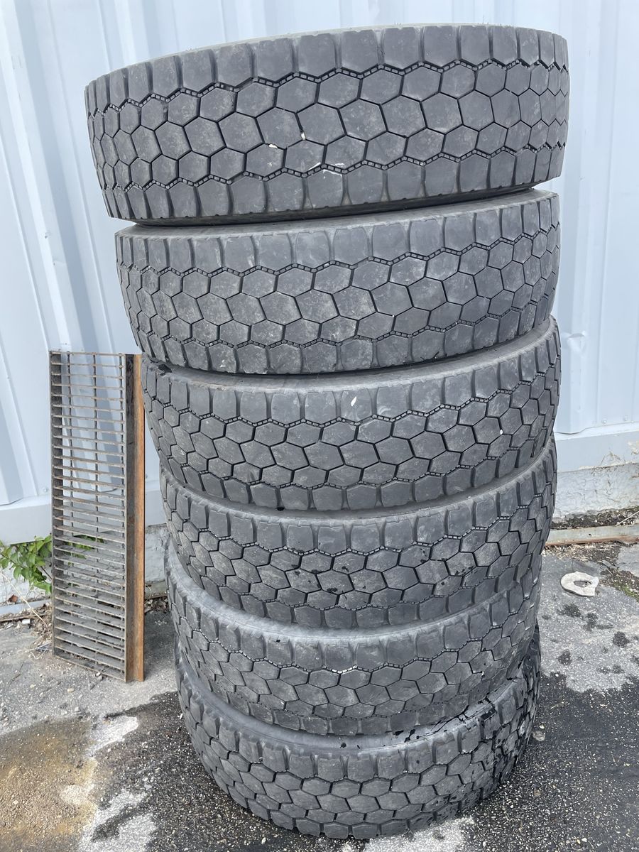 6x Falken Big Truck Tires 255/70r 22.5