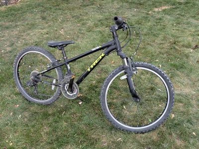 24 inch Trek Precaliber mountain bike