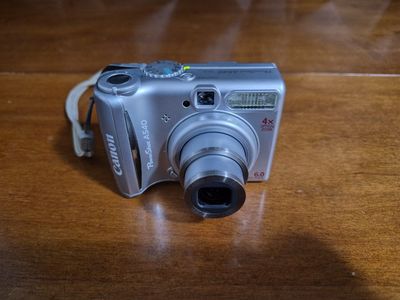 Canon PowerShot A540 6.0MP Digital Camera Silver with SD Card & Batteries. Working Tested. Excellent Conditions!