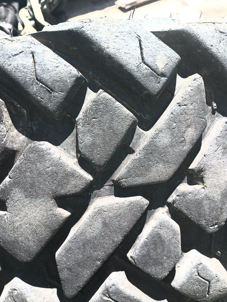 Main image 3