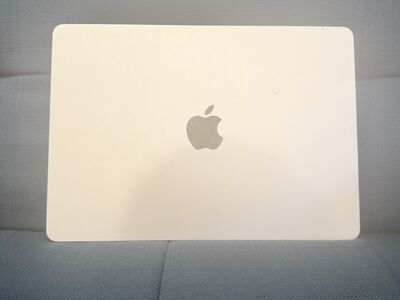 Macbook Air M2 2022