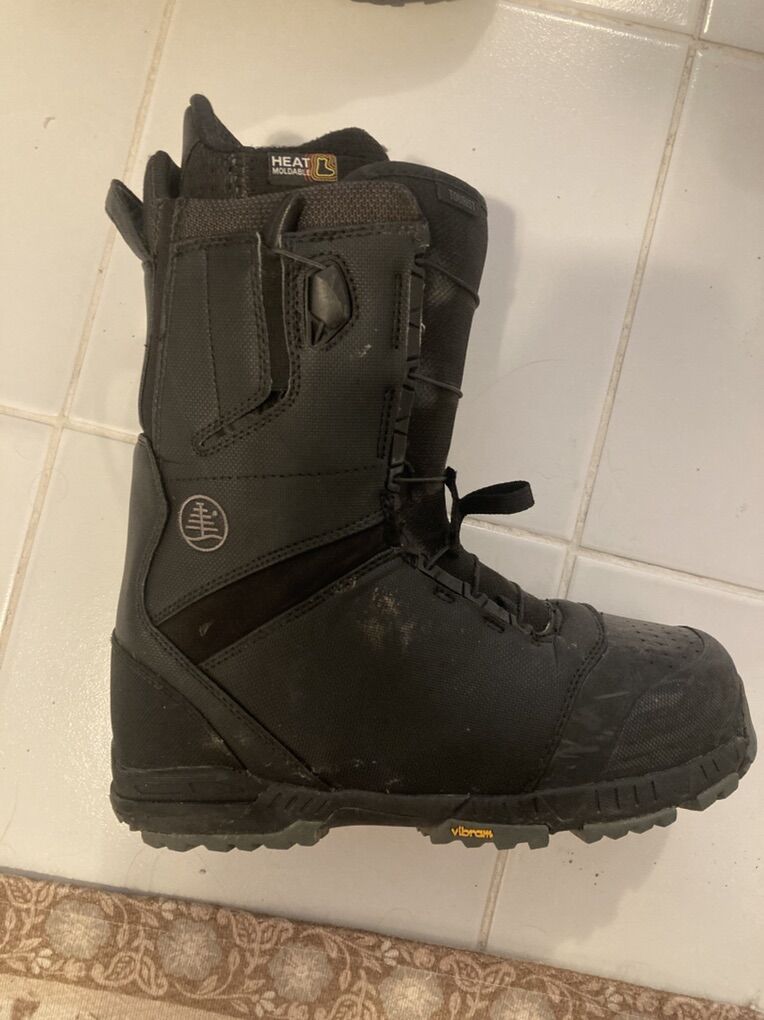 Burton Tourist Size 11