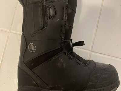 Burton Tourist Size 11