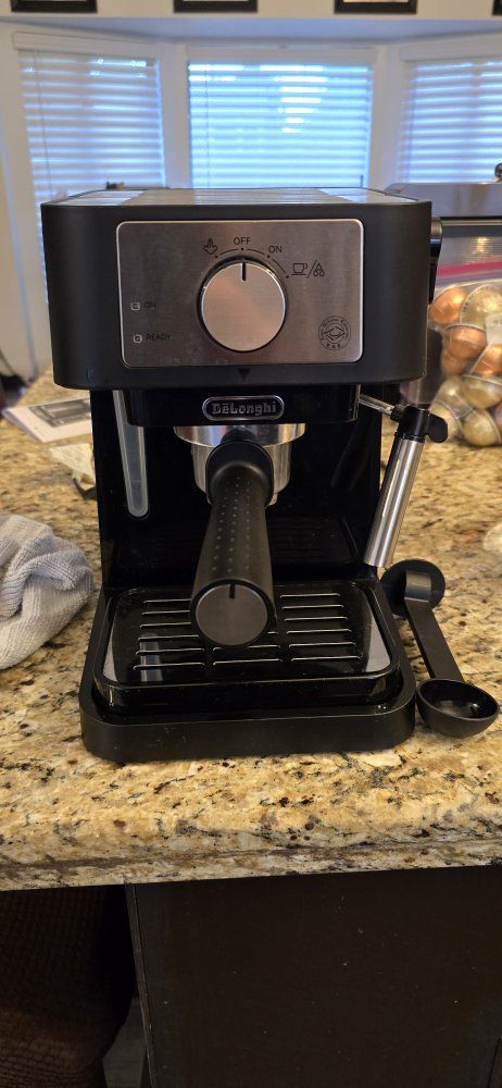 De'Longhi Espresso Machine - $80 OBO