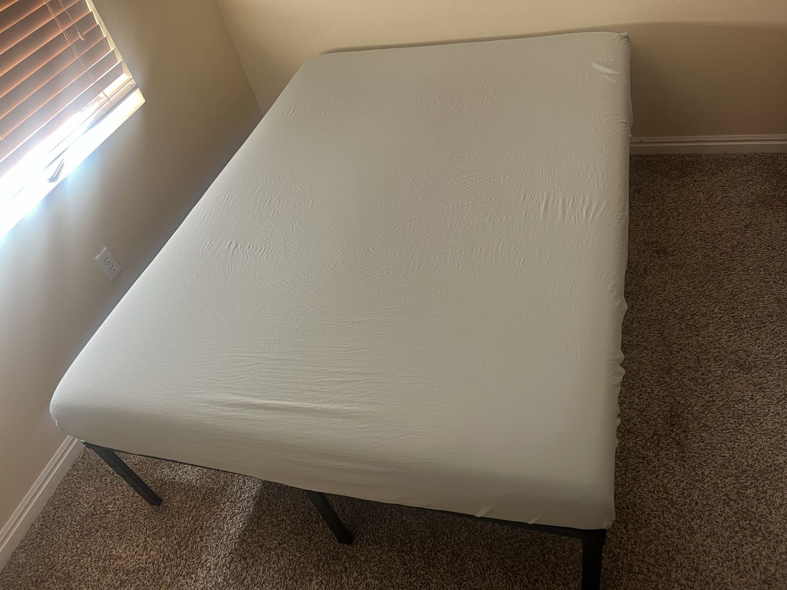 Like new barely used full size bed set.