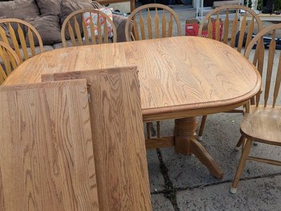 Oak Wood Extendable Dining Table & 6 Spindle Back Chairs - Light Brown Finish