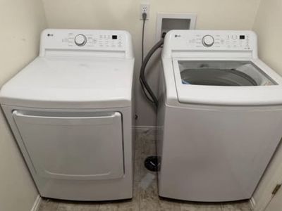 LG Top Load Electric Washer and Dryer Set in White - WT7005CW & DLE7000W
