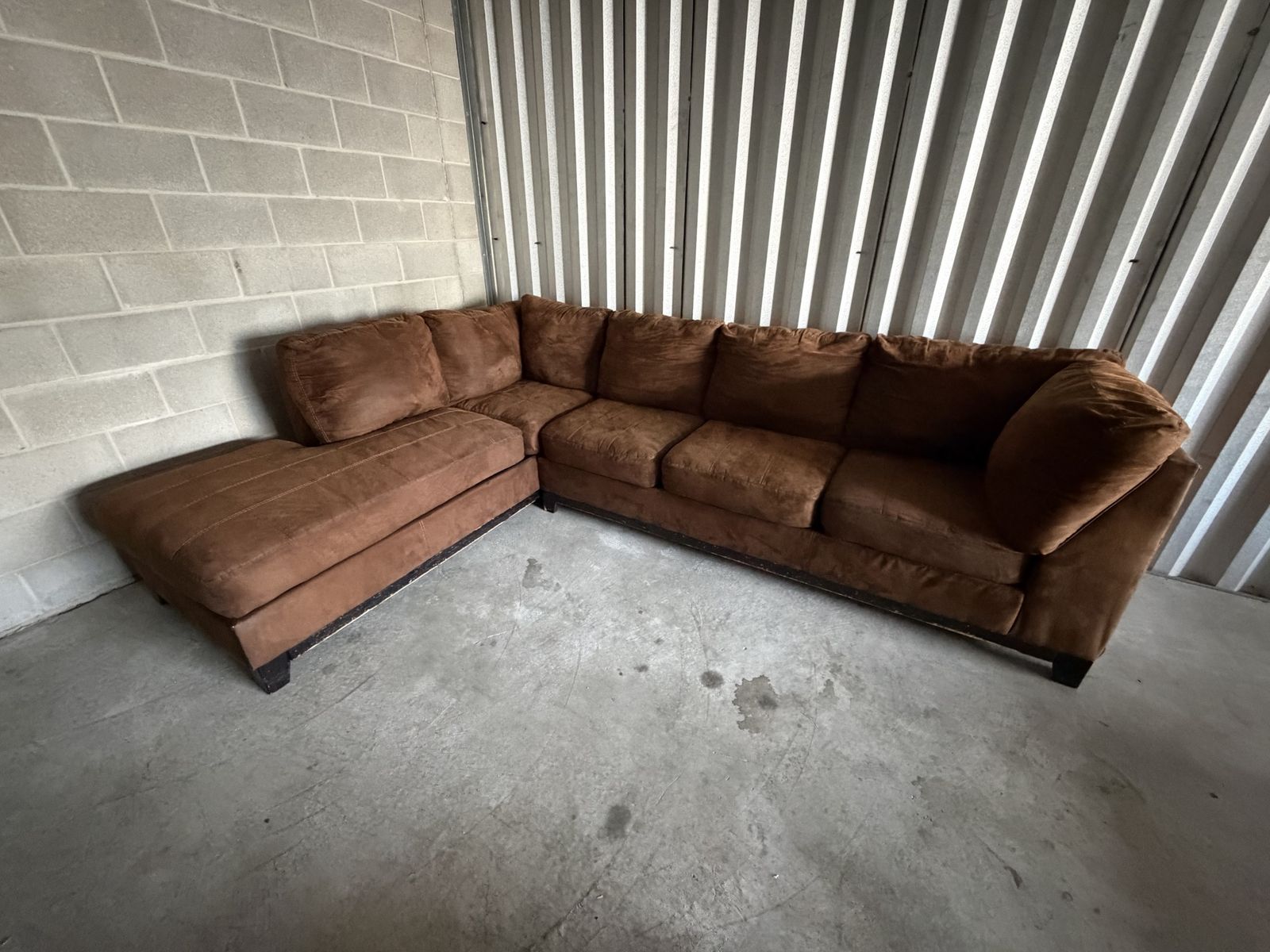 Main image 4