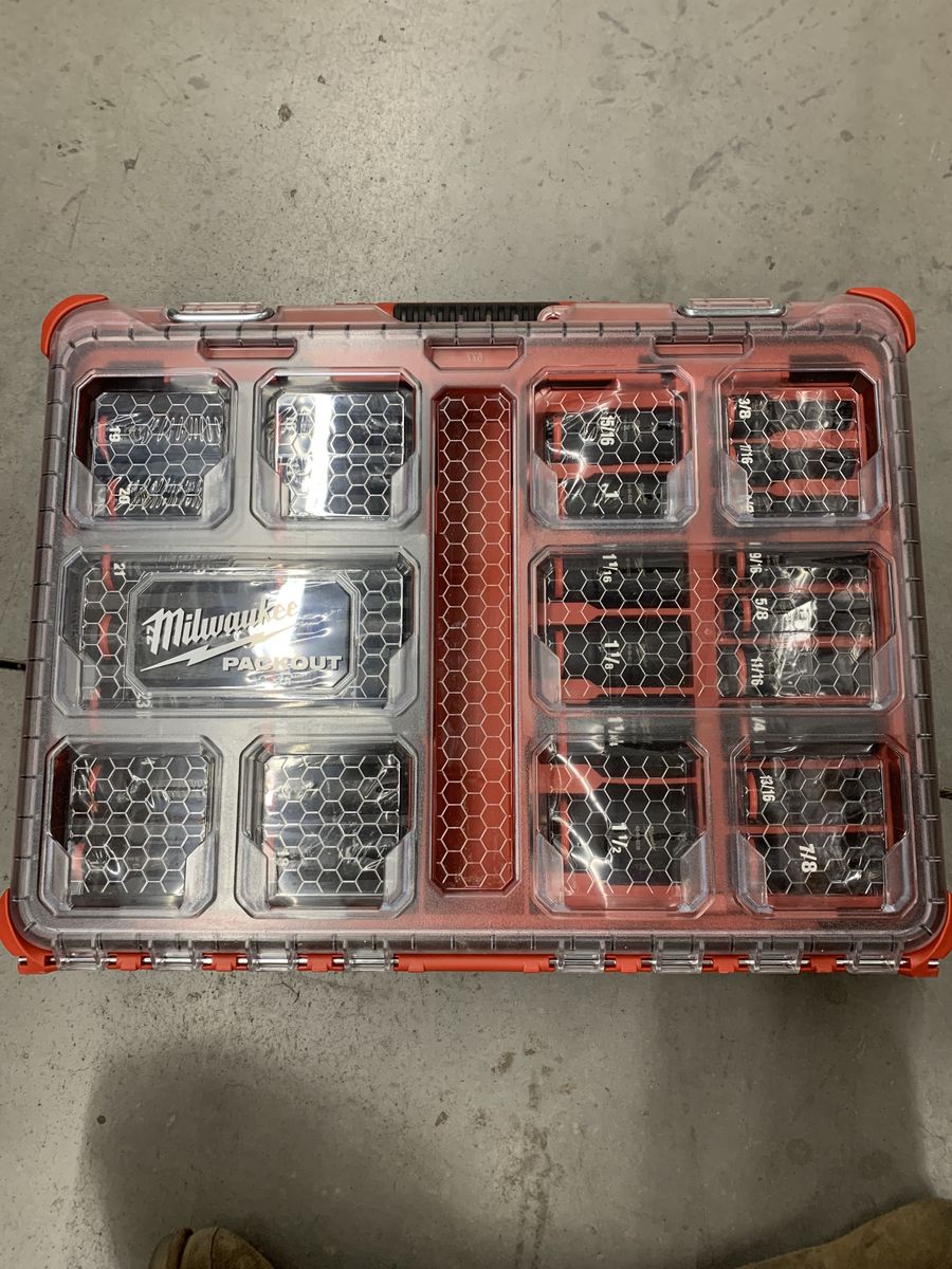 Milwaukee SHOCKWAVE Impact-Duty 1/2 in. Drive Metric and SAE Deep Well Impact PACKOUT Socket Set (31-Piece)