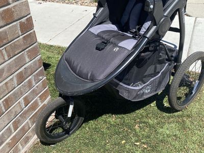 Baby Jogger Summit X3 Jogging Stroller - Black/Gray, All-Terrain, Excellent Condition