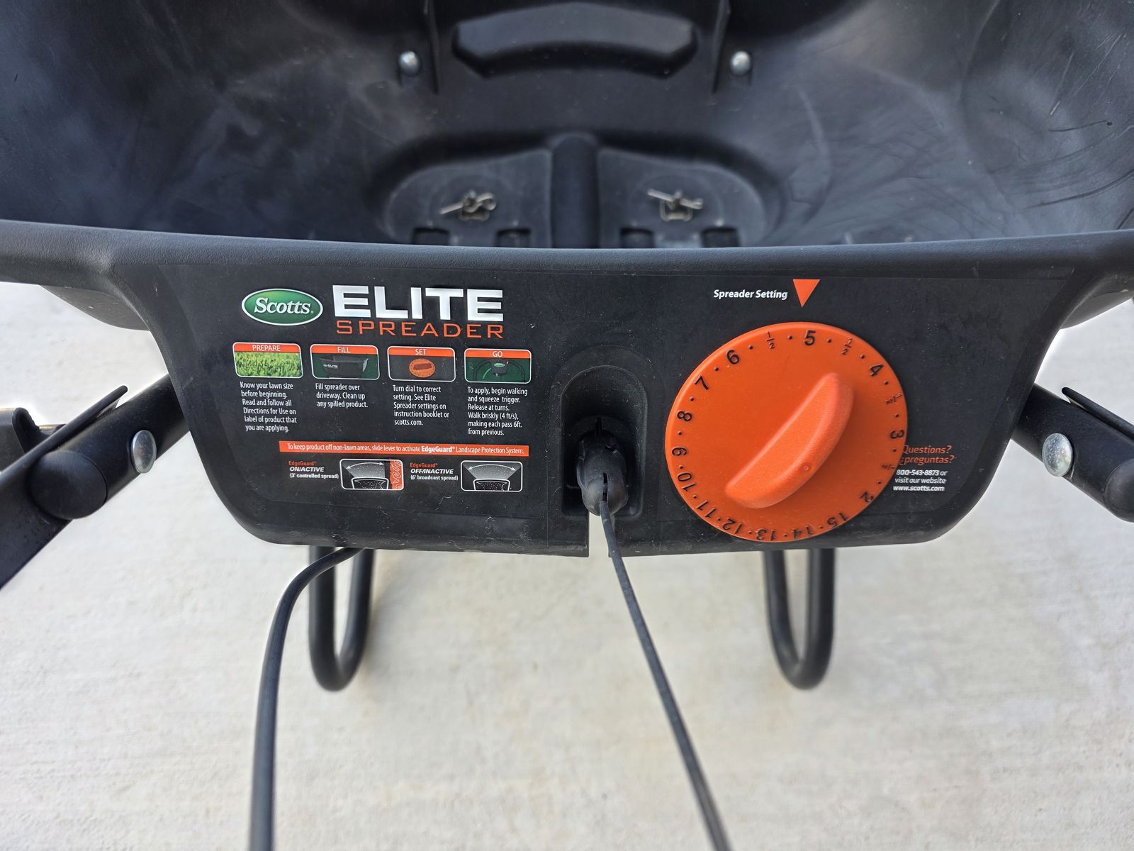 Scott's Elite Lawn Spreader