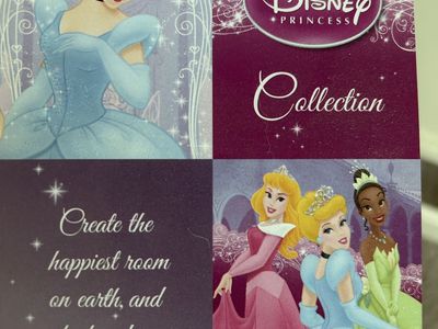 Disney Princess Collection Cream Bedroom Set | 5-Drawer Chest with Crystal Knobs
