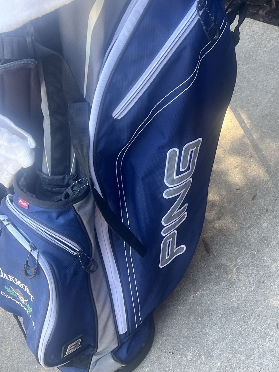Ping golf bag and Taylor made clubs 