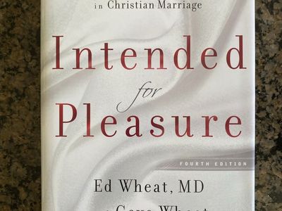 Intended for Pleasure by Ed Wheat & Gaye Wheat, MD - Christian Marriage Sex Technique (4th Ed.)