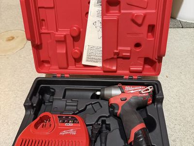 Milwaukee FUEL M12 3/8" Square Drive Impact