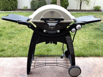 Weber Q3200 Gas Grill