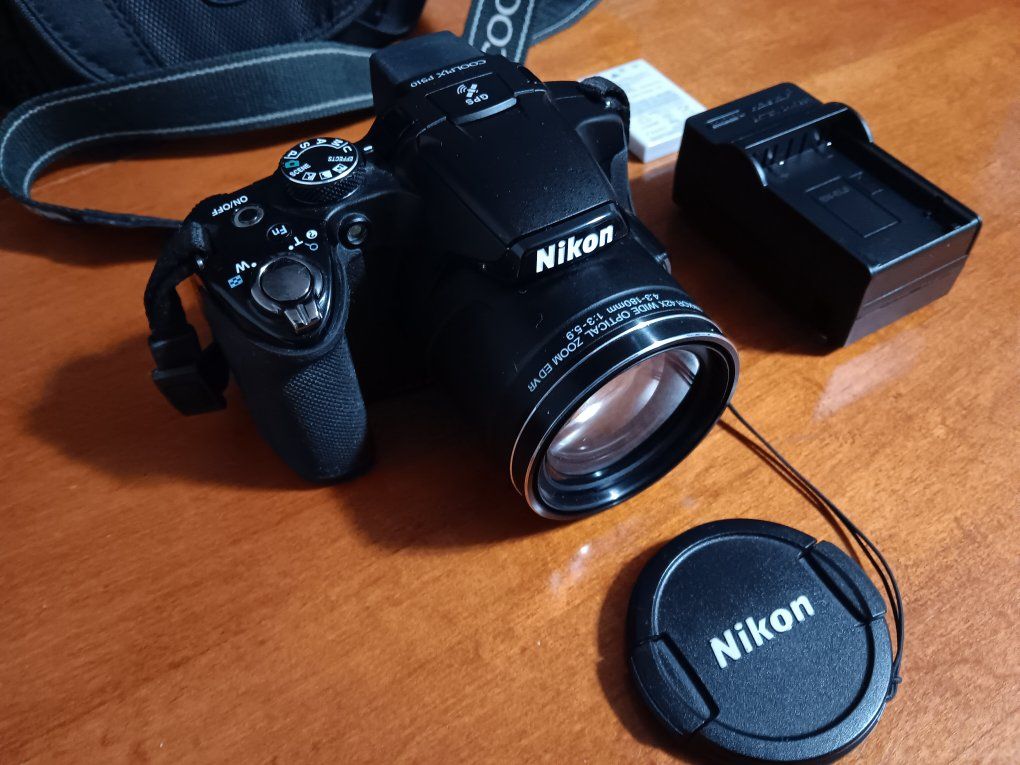 Nikon Coolpix P510 Digital Camera with SD Card, Battery, Charger & Carring Case. Tested. Excellent Conditions!