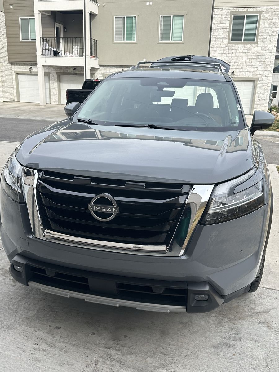 2023 NISSAN PATHFINDER LE Platinum